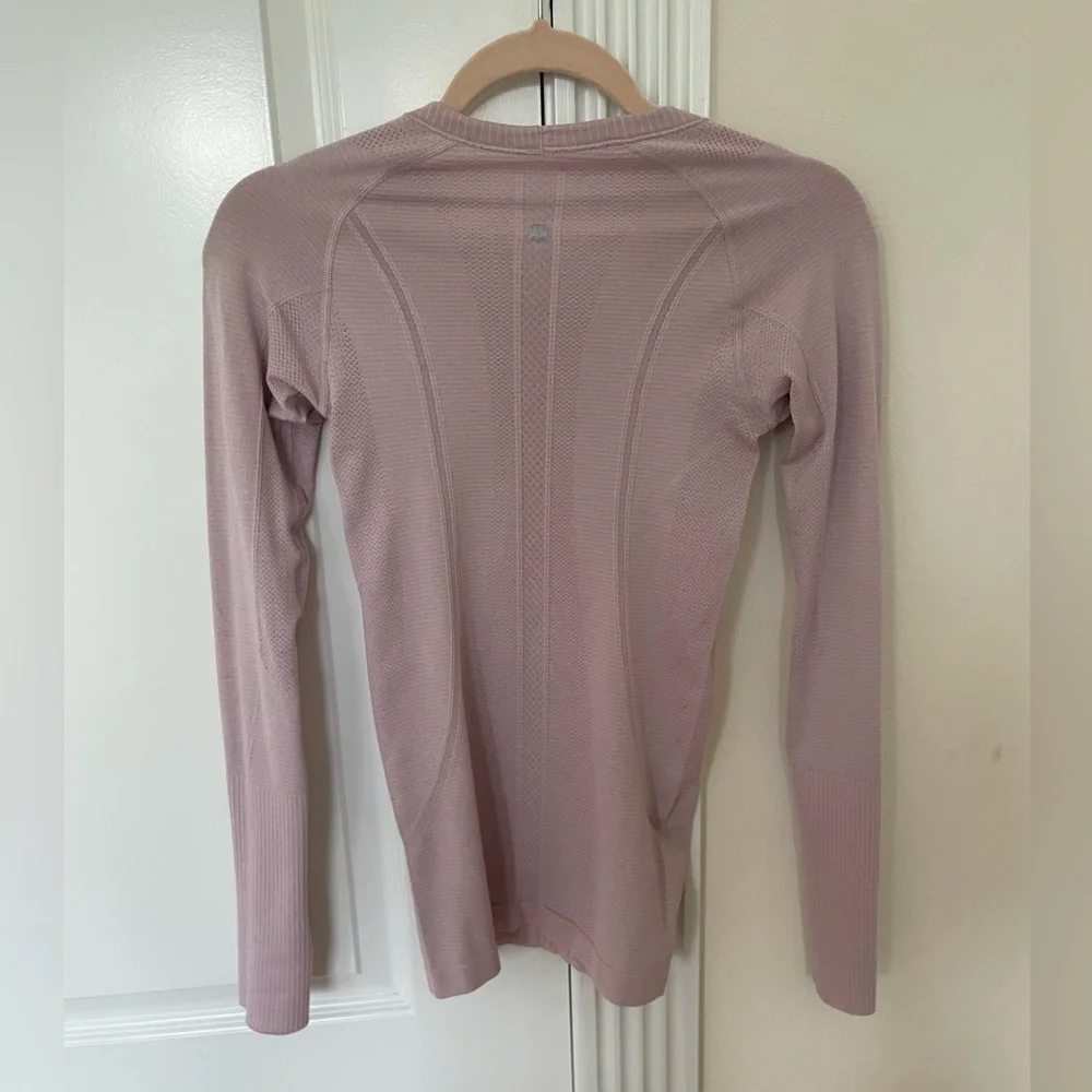 Lululemon Swiftly top - Picture 2 of 2